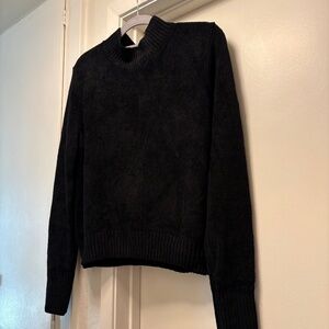 Wilfred / Aritzia black velour like sweater - size large
